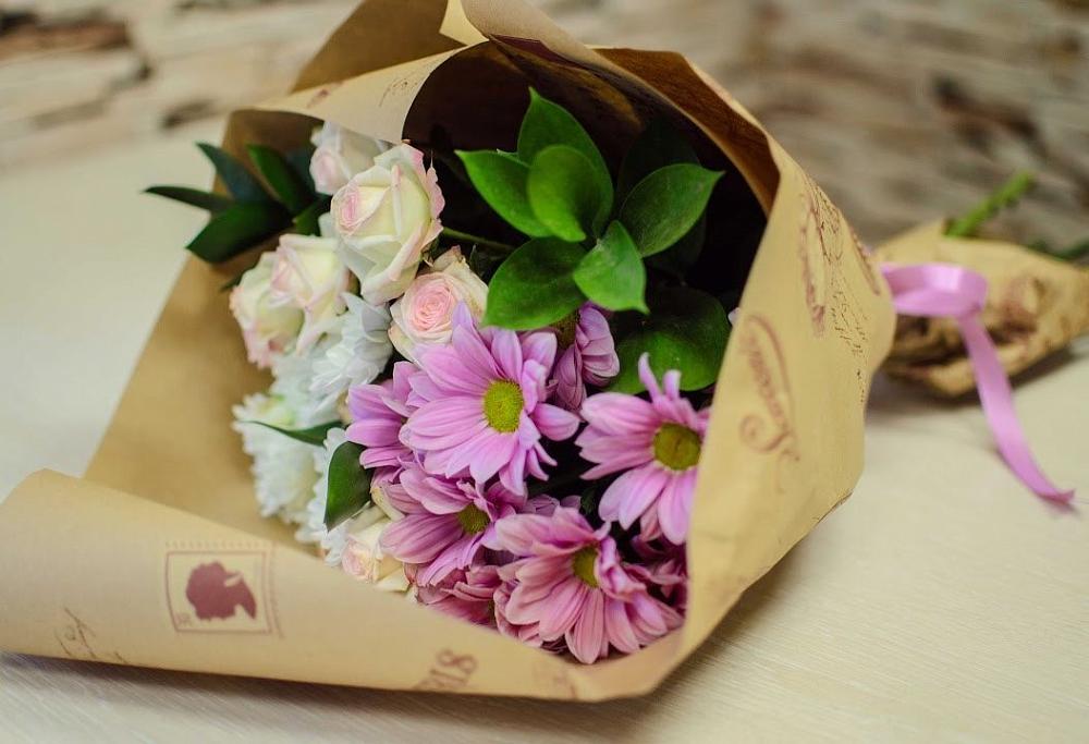 Букет цветов из: Розы и Хризантемы в Уютном