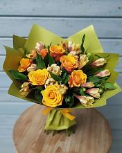 Букет цветов из:  Альстромерии и Розы в Уютном
