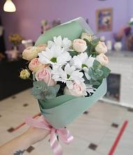 Букет цветов из:  Хризантемы и Розы #REPLACE_PRED# Уютном