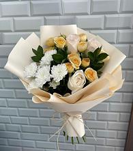 Букет цветов из:  Розы и Хризантемы в Уютном
