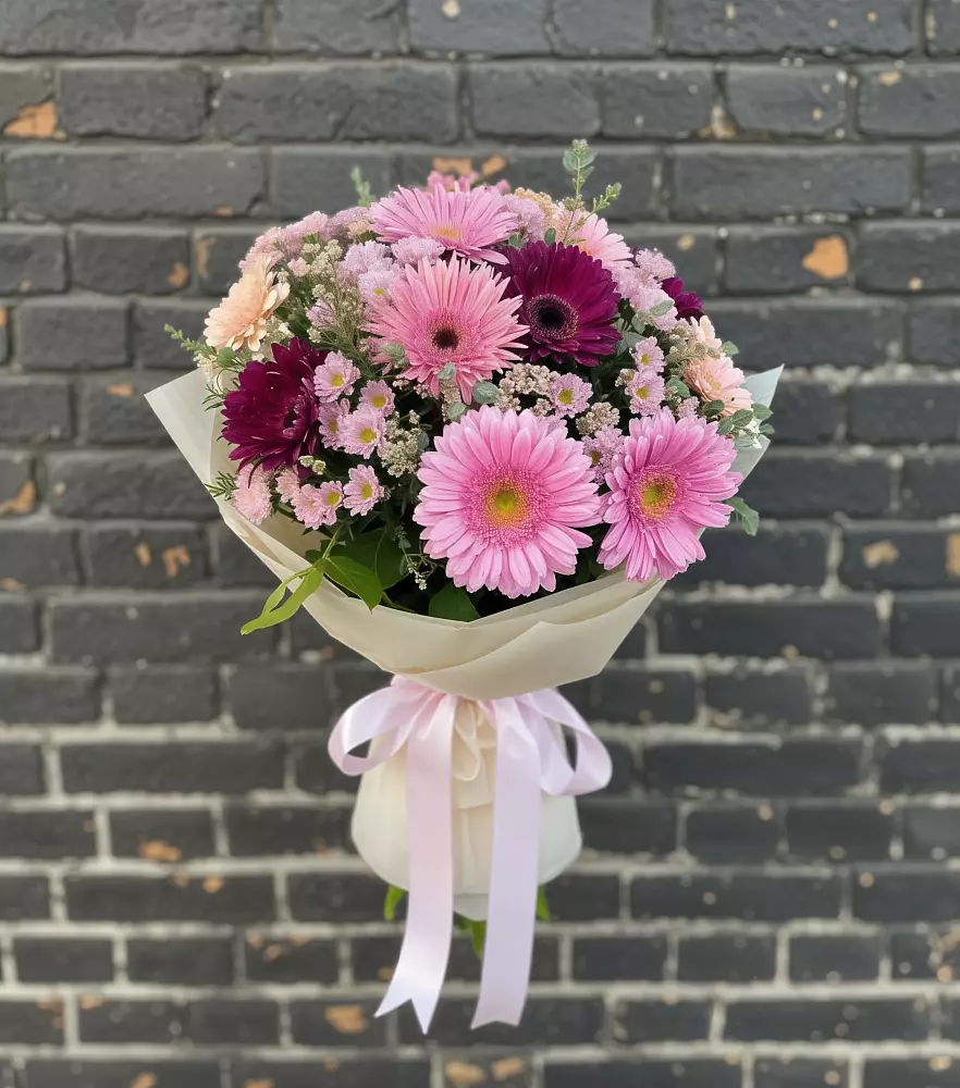 Букет цветов из: Герберы и Хризантемы в Уютном