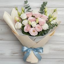 Букет цветов из:  Лизиантусы в Уютном