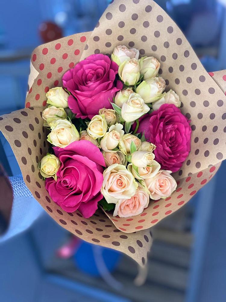 Букет цветов из: Розы в Уютном