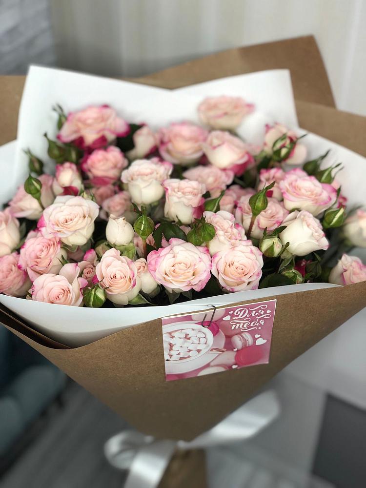 Букет цветов из: Розы в Уютном