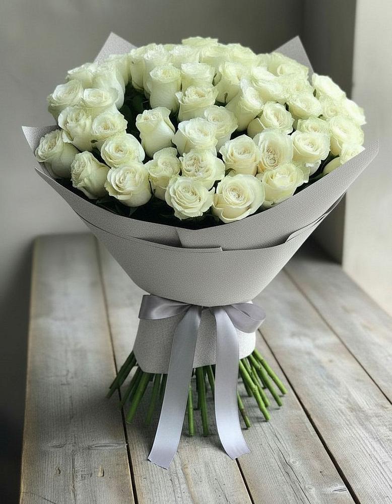 Букет 35 Белых роз в Уютном