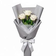 Букет 3 белые розы в Уютном