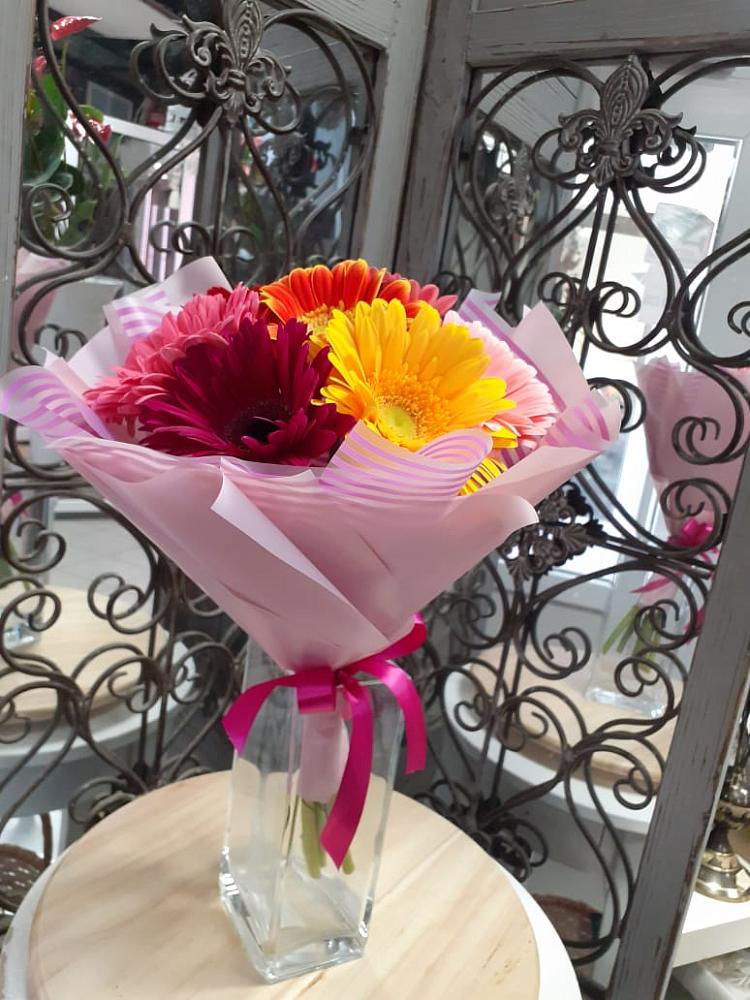 Букет цветов из: Герберы в Уютном