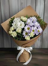 Букет цветов из:  Хризантемы и Розы в Уютном