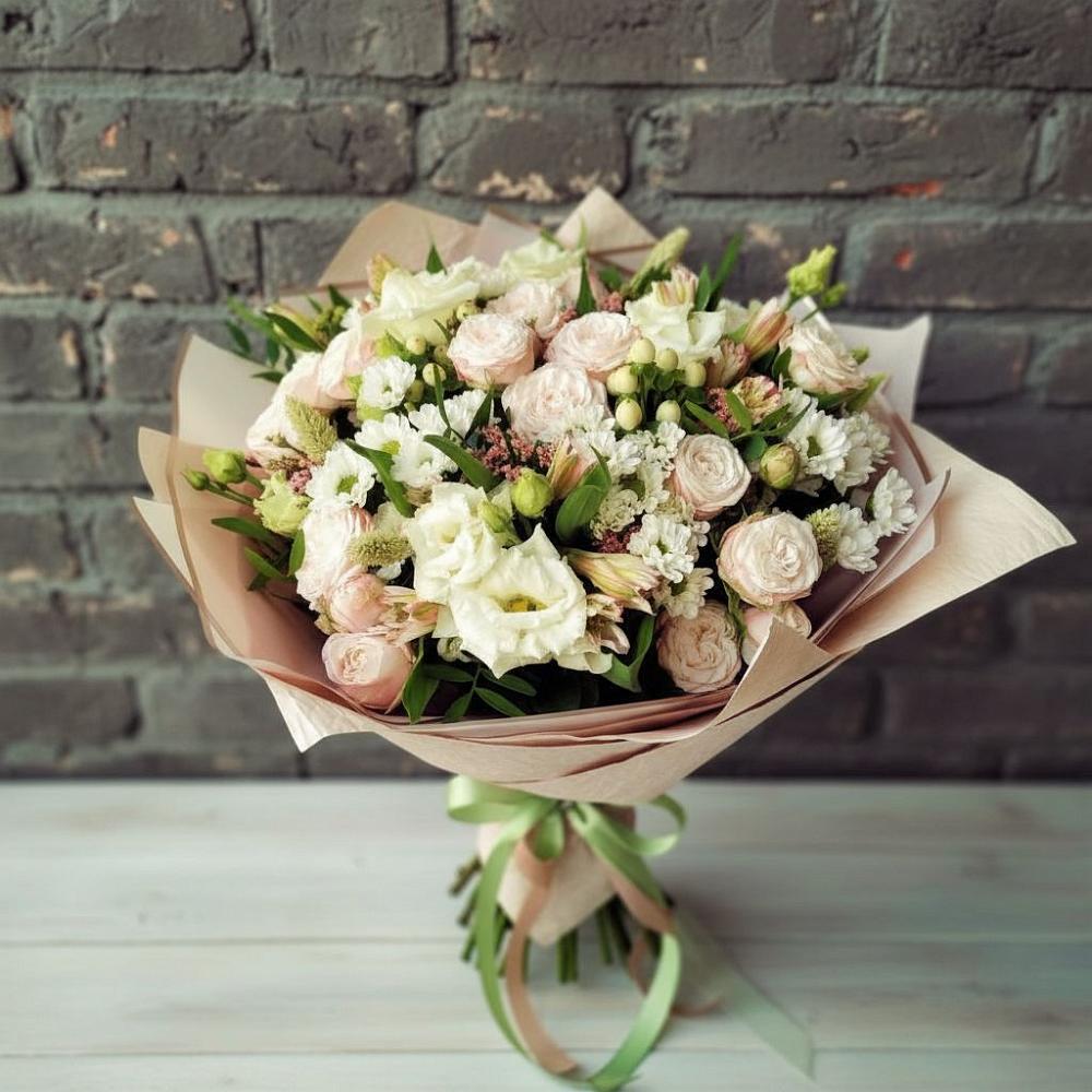 Букет цветов из: Альстромерии, Розы и Хризантемы в Уютном