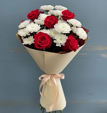 Букет цветов из:  Розы и Хризантемы в Уютном