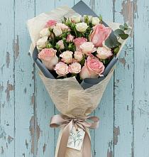 Букет цветов из:  Розы в Уютном