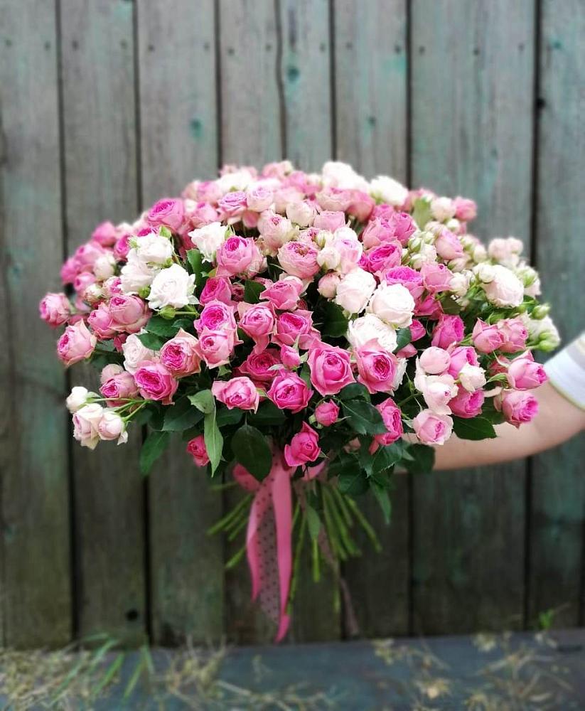 Букет Розовые кустовые розы Натали и Лав Лидия в Уютном