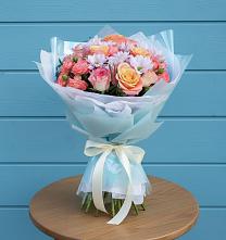 Букет цветов из:  Хризантемы и Розы в Уютном