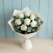Букет Белые розы в Эвкалипте в Уютном