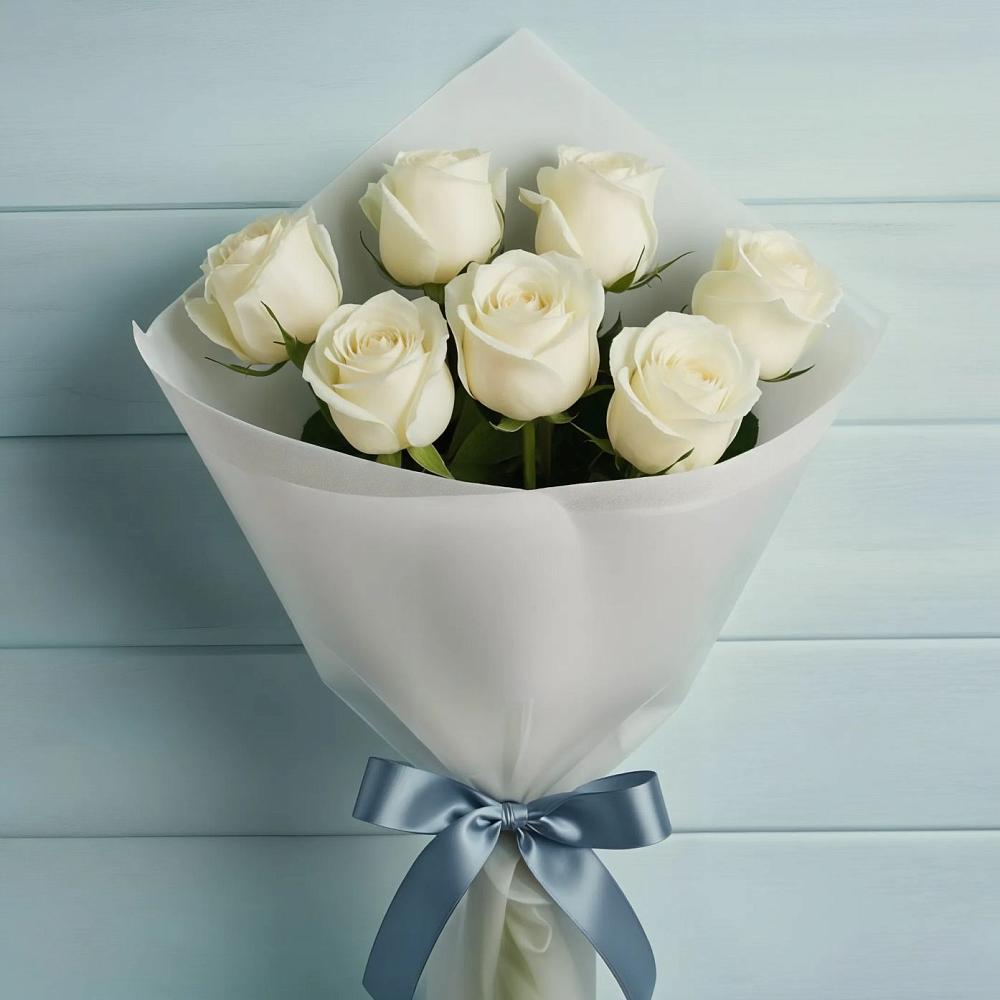 Букет 7 Белых роз Эдлесс Лав в Уютном