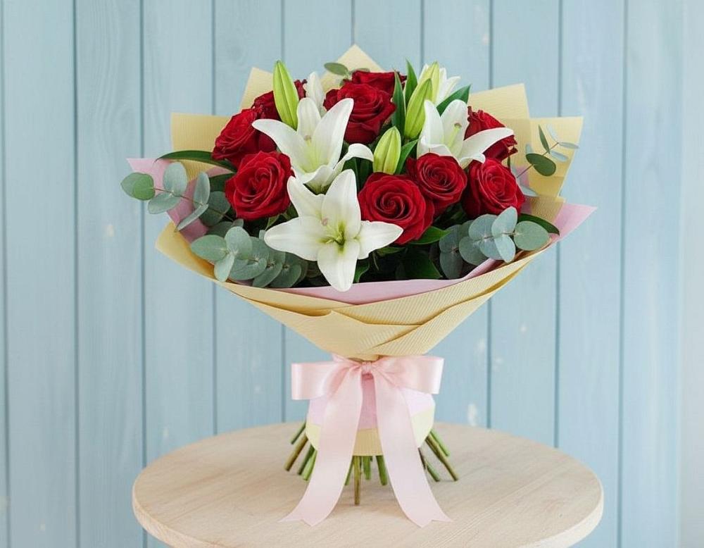 Букет цветов из: Лилии и Розы в Уютном